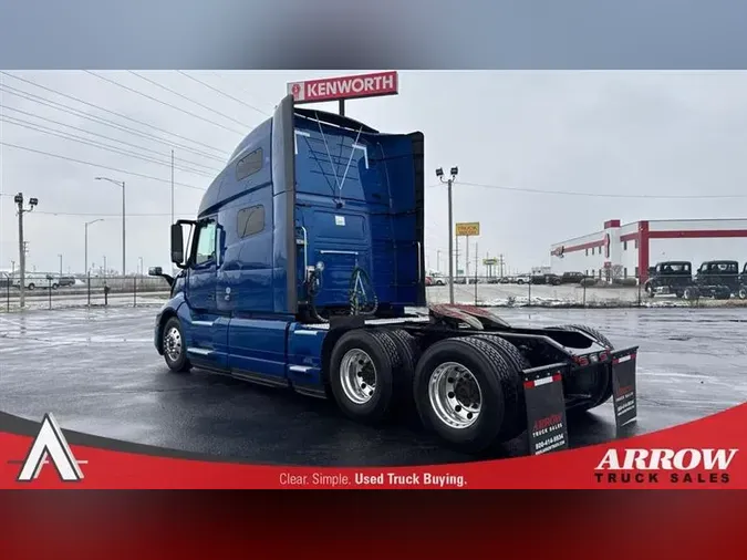 2021 VOLVO VNL760