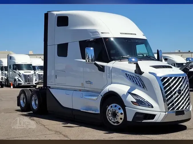 2026 VOLVO VNL64T860
