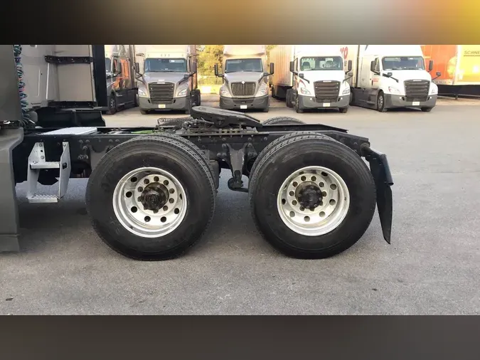 2022 International LT88555acee7f6c5a546bb096015addc21