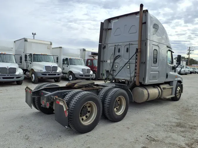 2019 FREIGHTLINER/MERCEDES CASCADIA 125