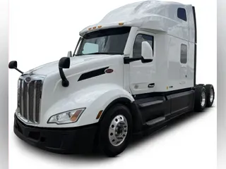 2022 Peterbilt 579