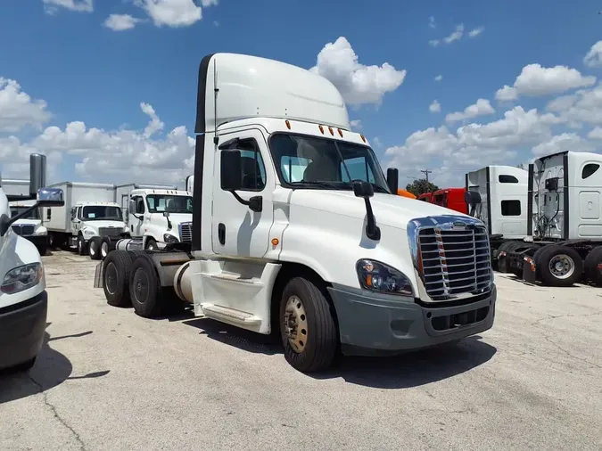 2018 FREIGHTLINER CASCADIA 125