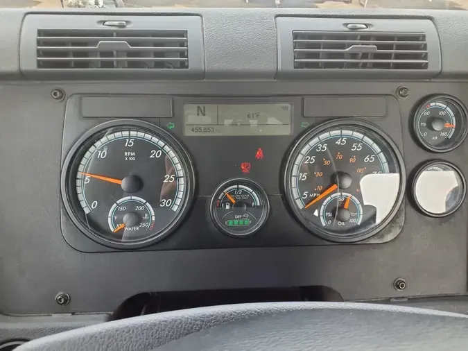 2017 FREIGHTLINER CASCADIA 113