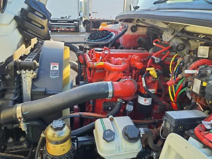 2020 FREIGHTLINER/MERCEDES M2 106