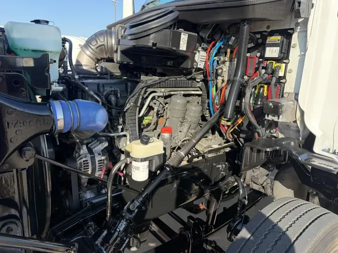 2023 Peterbilt 567
