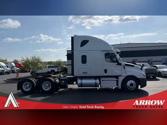 2019 FREIGHTLINER CA126