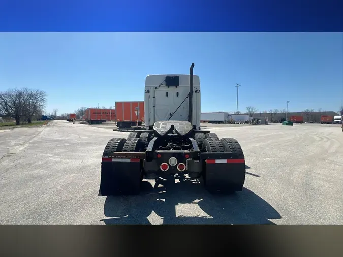 2021 Freightliner Cascadia 126