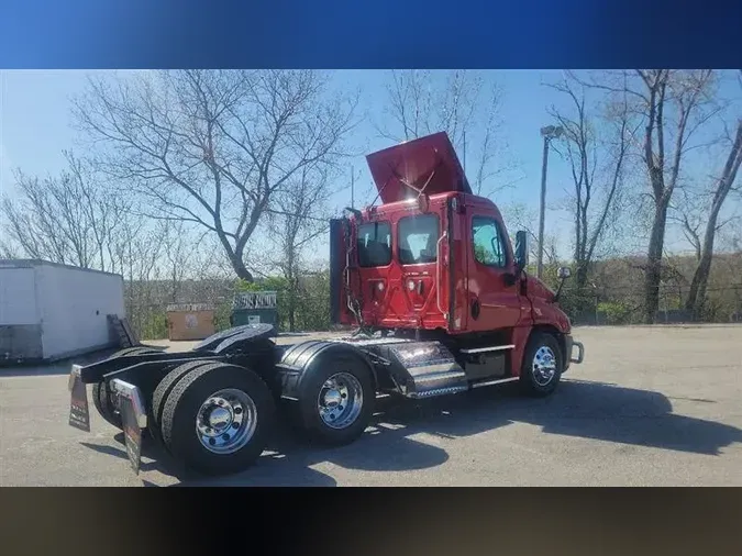 2019 FREIGHTLINER CASCADIA