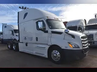 2018 FREIGHTLINER CASCADIA 126