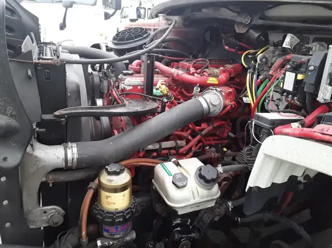 2018 FREIGHTLINER M2 106