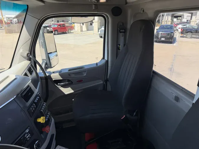 2021 Peterbilt 567