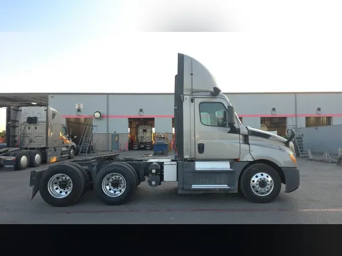 2020 Freightliner Cascadia 1268865a5dddc23f58e28cb1efd8d5399cf