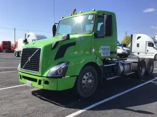2017 VOLVO VNL300