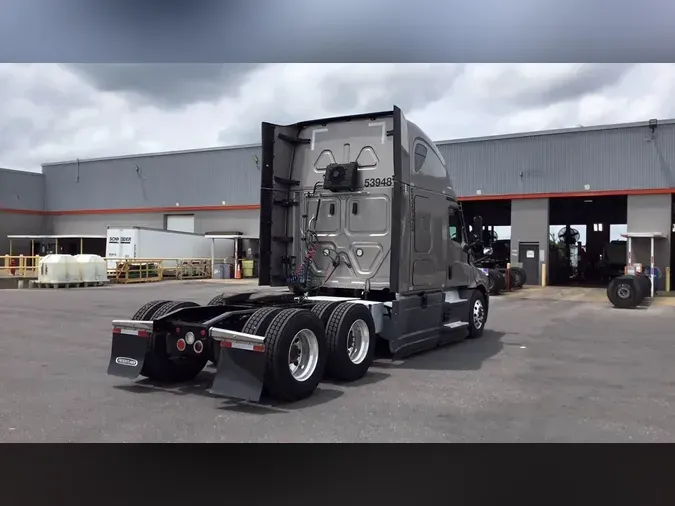 2023 Freightliner Cascadia 126