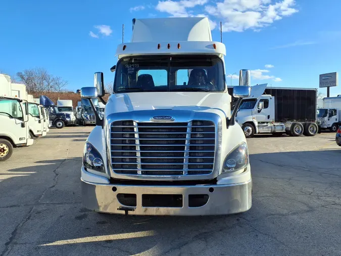 2018 FREIGHTLINER/MERCEDES CASCADIA 125