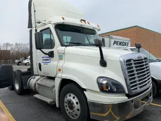 2016 FREIGHTLINER X12564ST