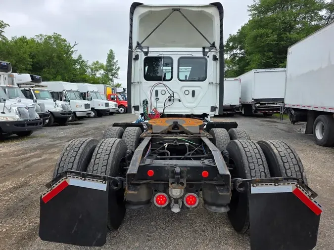 2019 FREIGHTLINER NEW CASCADIA PX12664