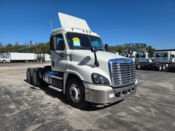 2017 FREIGHTLINER/MERCEDES CASCADIA 125