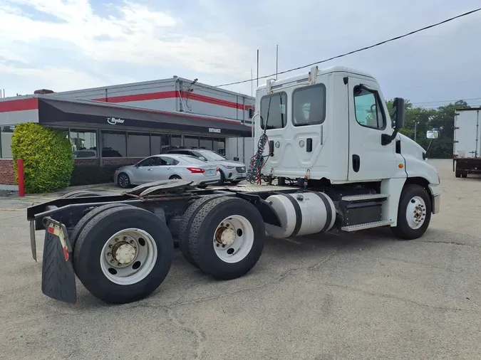 2017 FREIGHTLINER/MERCEDES CASCADIA 125