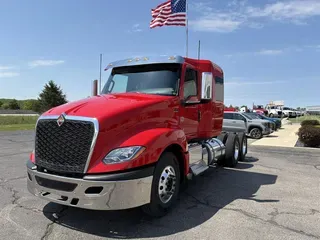 2027 International LT625
