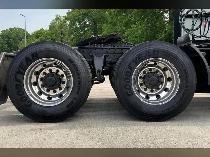 2022 INT LT625 6x4