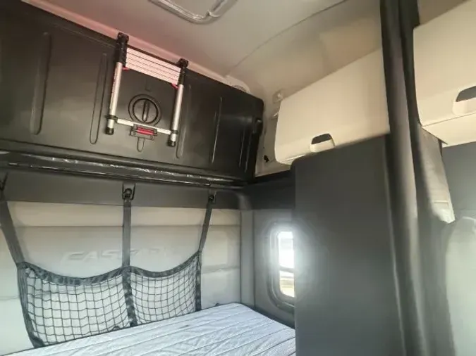 2021 Freightliner Cascadia 126887e46b2e7f06c348bcc618e0dbf93c5