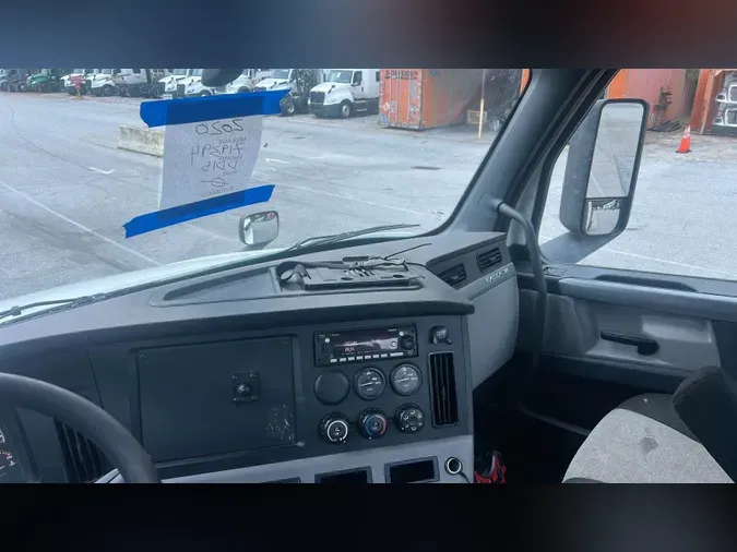 2020 Freightliner Cascadia 126