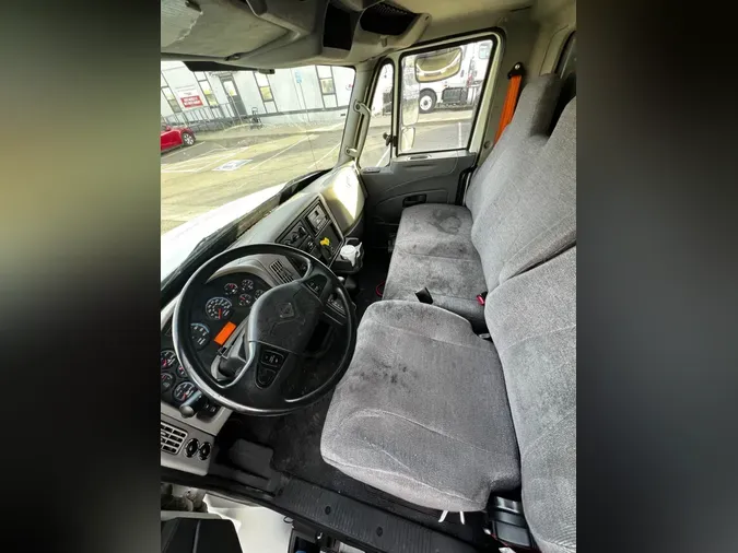 2017 NAVISTAR INTERNATIONAL 4300