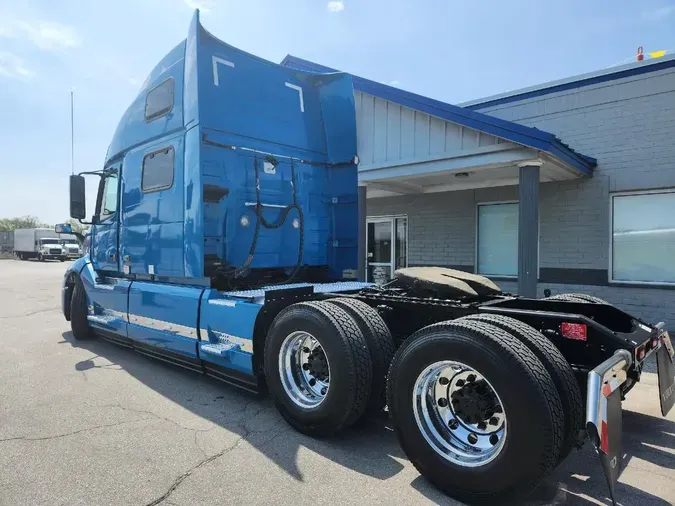 2024 VOLVO VNL64T860
