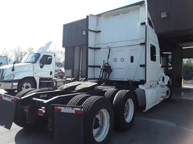 2020 NAVISTAR INTERNATIONAL LT625 SLPR CAB