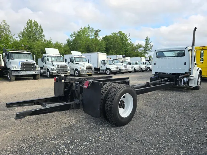 2017 FREIGHTLINER/MERCEDES M2 106