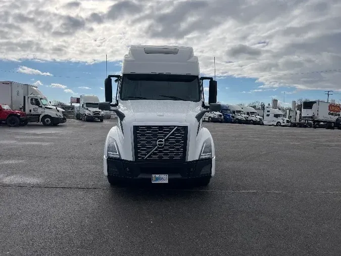 2020 Volvo VNL64860