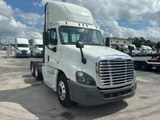 2020 FREIGHTLINER/MERCEDES CASCADIA 125