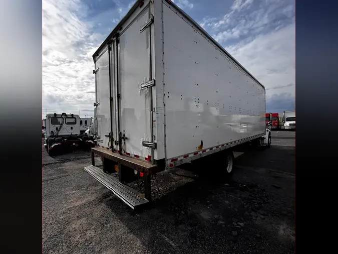 2018 FREIGHTLINER/MERCEDES M2 106