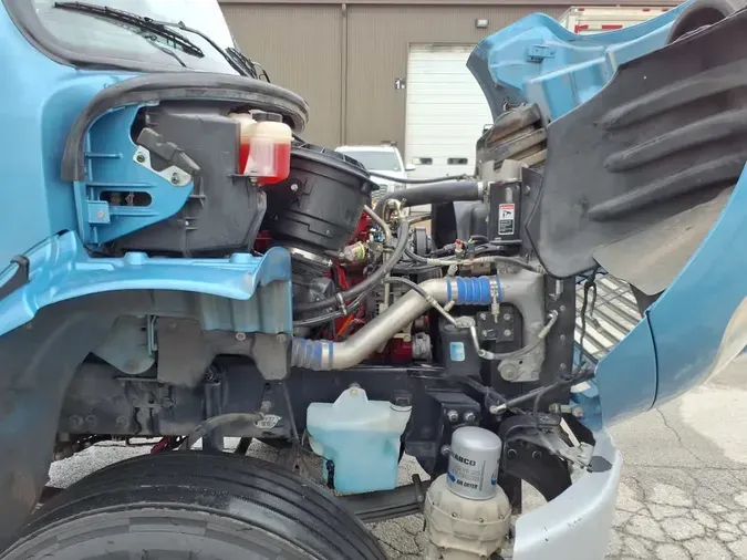 2019 FREIGHTLINER M2 106