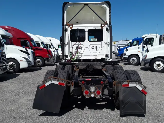 2018 FREIGHTLINER/MERCEDES CASCADIA 125