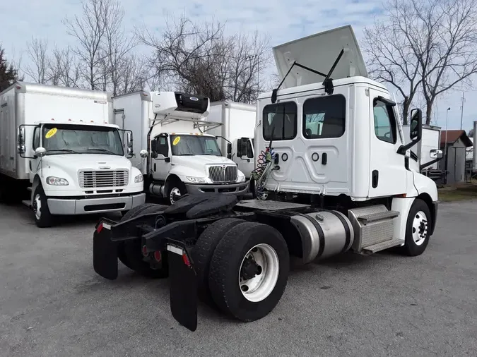 2022 FREIGHTLINER/MERCEDES CASCADIA PX12642ST889a88937a15c57542d0a4e6a69b3f2b