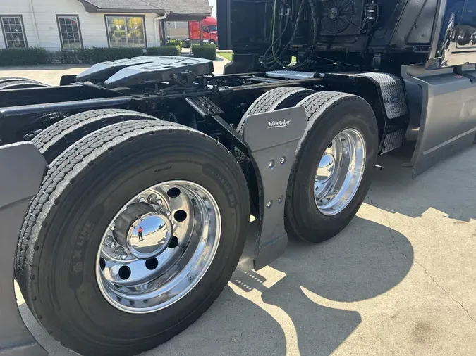 2022 International LT625
