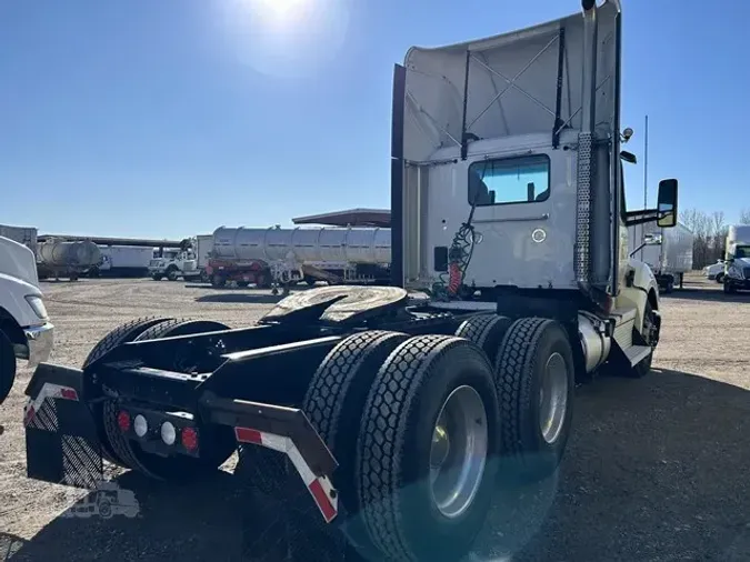 2021 KENWORTH T680