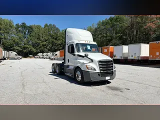 2020 Freightliner Cascadia 126