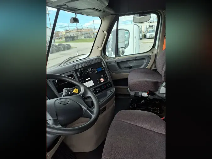 2020 FREIGHTLINER/MERCEDES CASCADIA 125