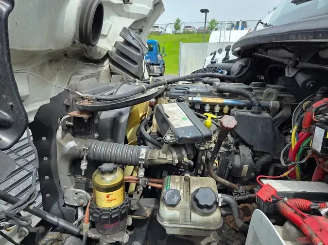 2018 FREIGHTLINER M2 106