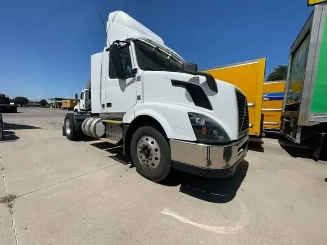 2017 Volvo VNL42300