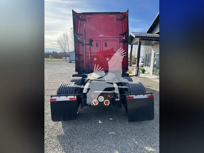 2018 FREIGHTLINER CASCADIA 126