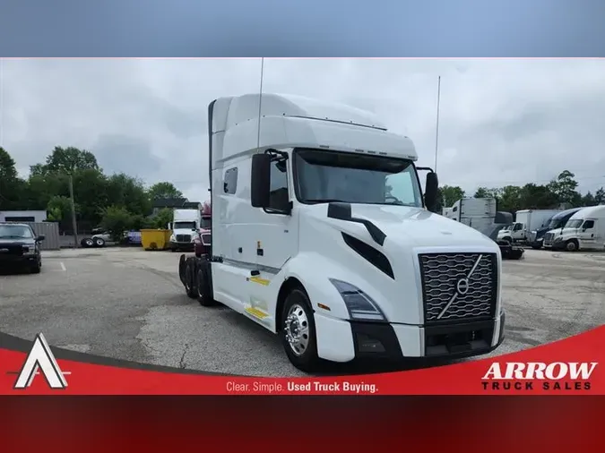 2021 VOLVO VNL740