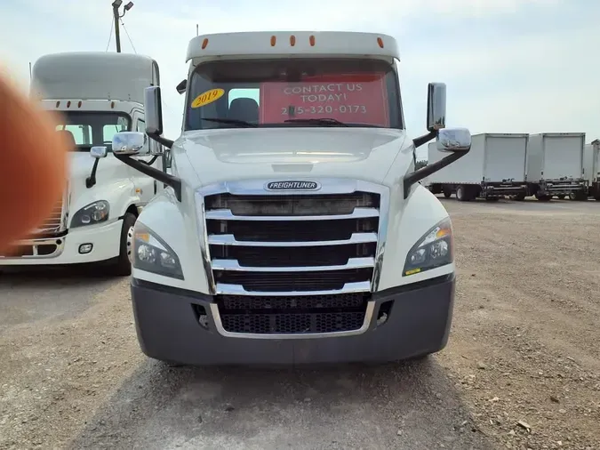 2019 FREIGHTLINER NEW CASCADIA PX12664