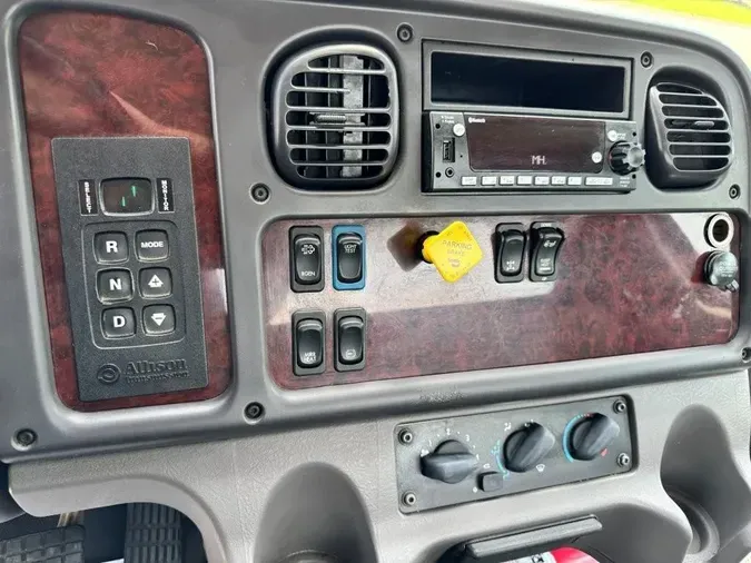 2020 Freightliner Business Class M2 106