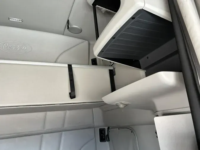2021 Peterbilt 579