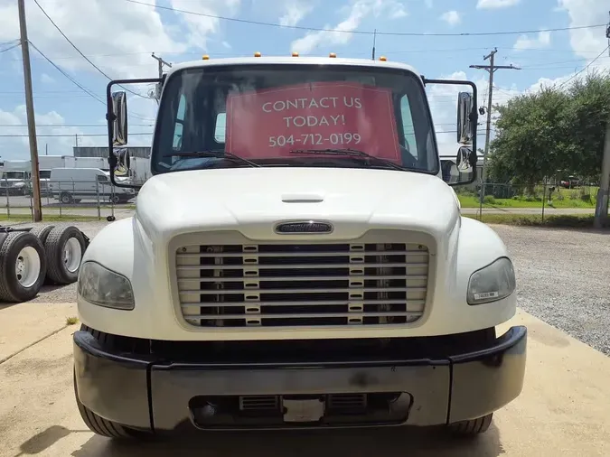 2018 FREIGHTLINER M2 106