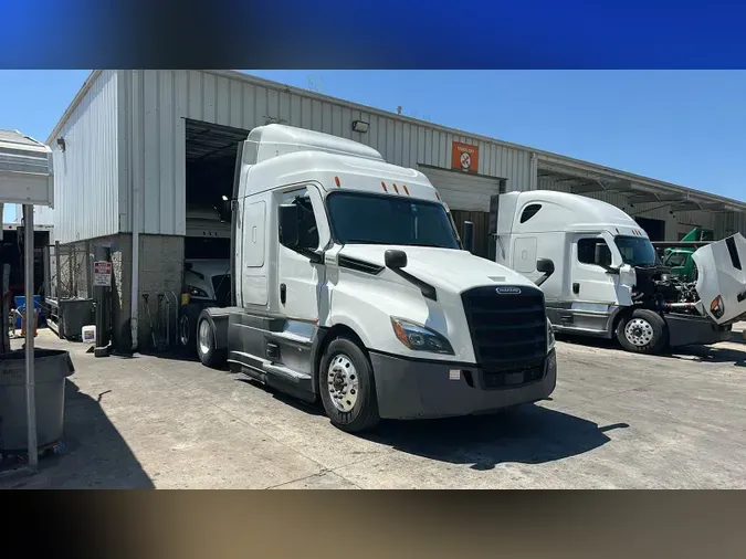 2021 Freightliner Cascadia 12688b4171e3cdb70ec279d34cb8cd5f412